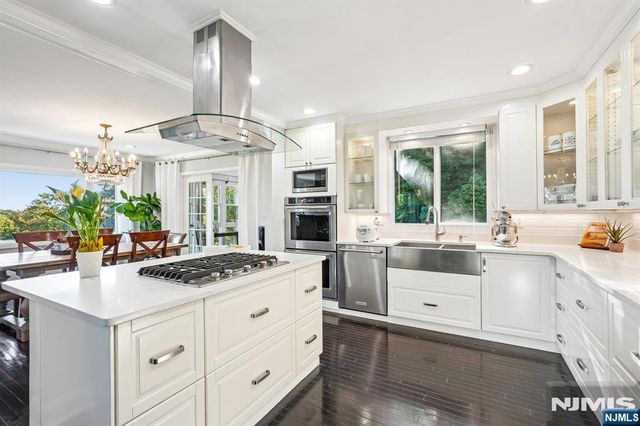 42 Emeline Drive, Hawthorne, NJ 07506