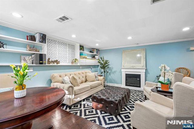 42 Emeline Drive, Hawthorne, NJ 07506