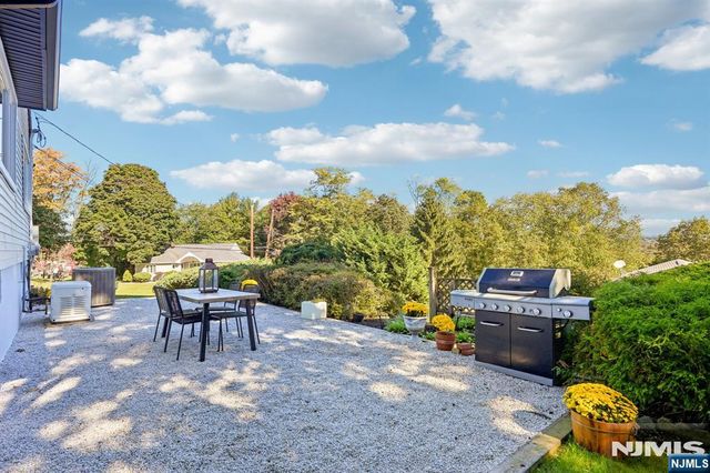 42 Emeline Drive, Hawthorne, NJ 07506