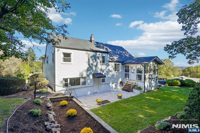 42 Emeline Drive, Hawthorne, NJ 07506