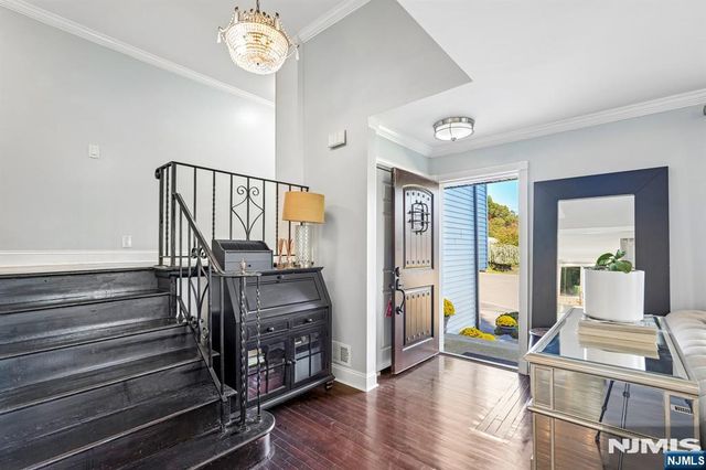 42 Emeline Drive, Hawthorne, NJ 07506