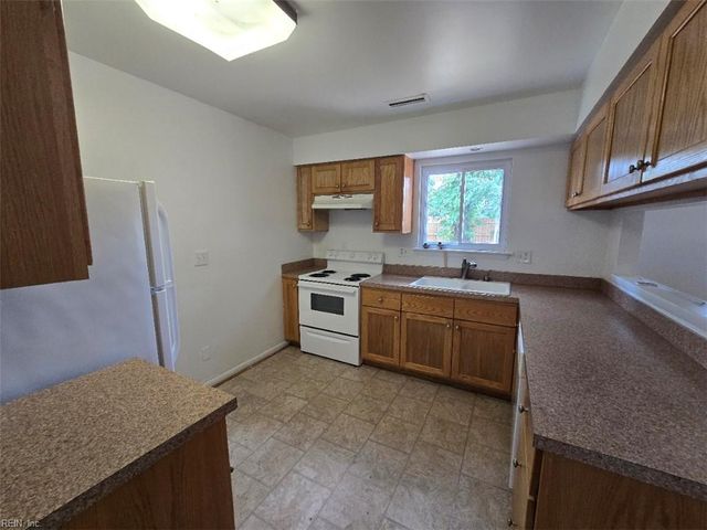 5710 Brandon BLVD, Virginia Beach, VA 23464