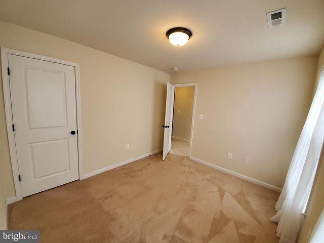 10510 WOODLAND DR, Fredericksburg, VA 22407