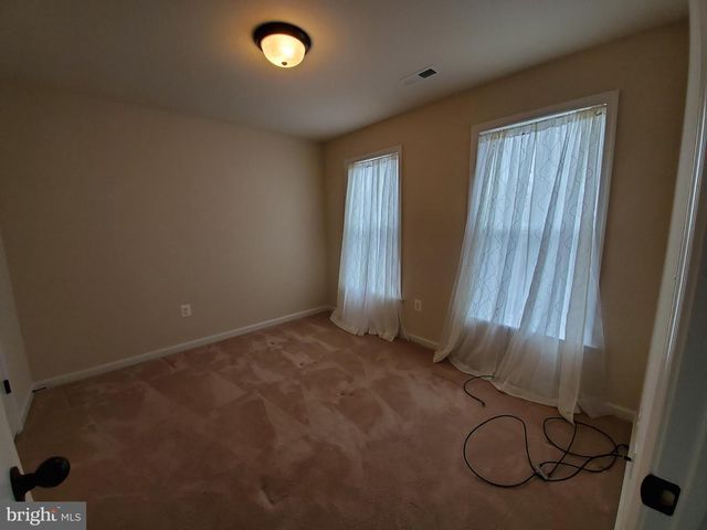 10510 WOODLAND DR, Fredericksburg, VA 22407