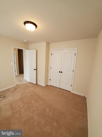 10510 WOODLAND DR, Fredericksburg, VA 22407