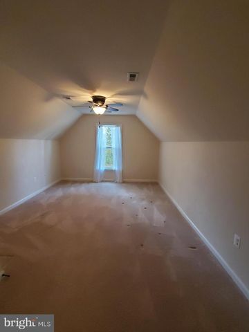 10510 WOODLAND DR, Fredericksburg, VA 22407