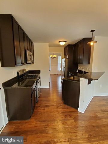 10510 WOODLAND DR, Fredericksburg, VA 22407