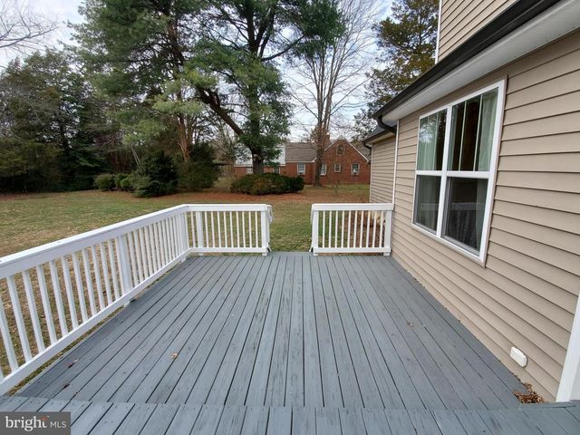 10510 WOODLAND DR, Fredericksburg, VA 22407