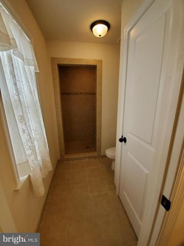 10510 WOODLAND DR, Fredericksburg, VA 22407