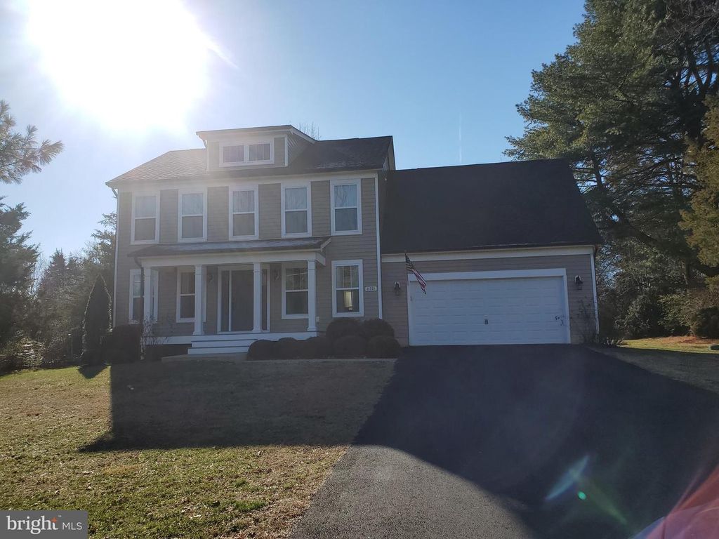 10510 WOODLAND DR, Fredericksburg, VA 22407