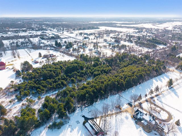 8110 Calkins Road, Flushing, MI 48433