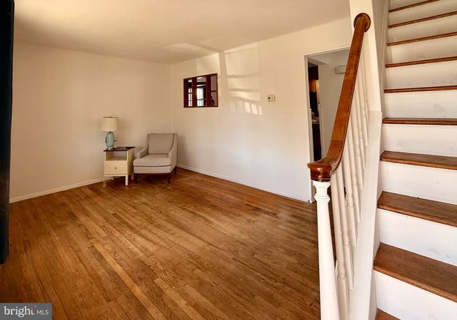 4 LLEWELLYN PL, Hamilton, NJ 08620