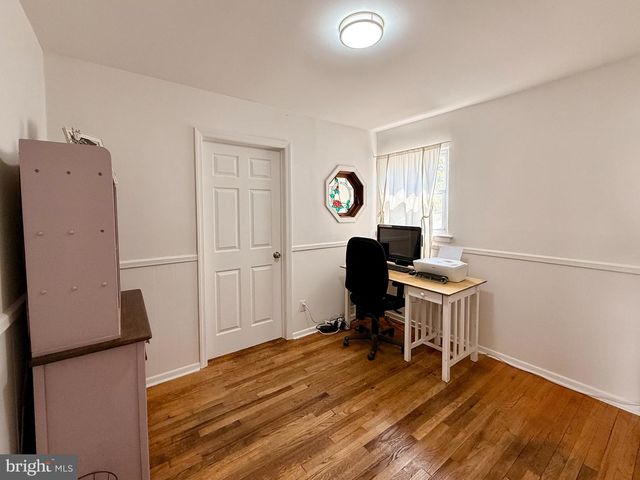 4 LLEWELLYN PL, Hamilton, NJ 08620