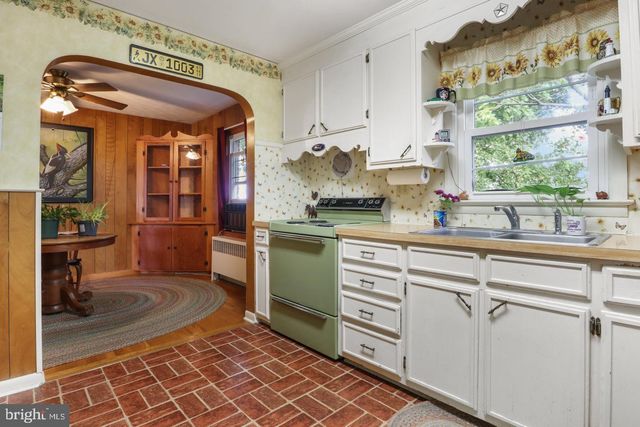 4330 PARADISE RD, Dover, PA 17315