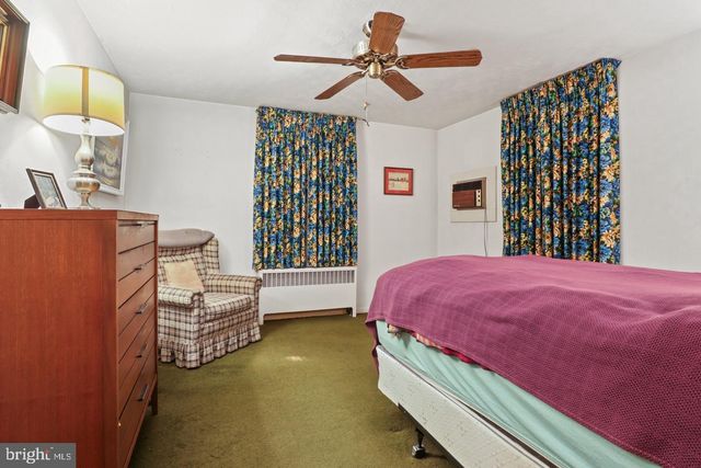 4330 PARADISE RD, Dover, PA 17315