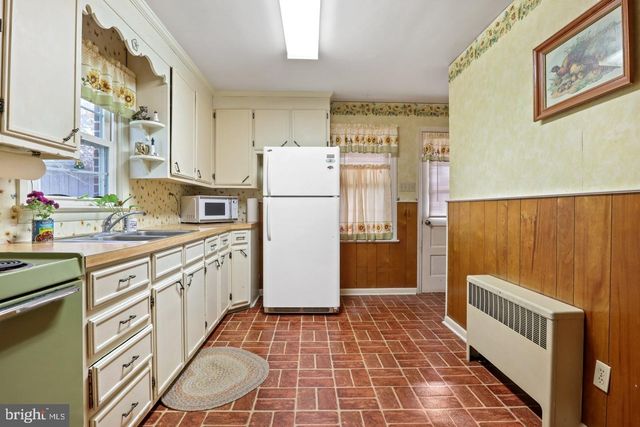 4330 PARADISE RD, Dover, PA 17315