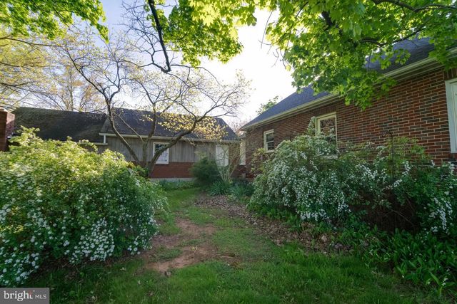 4330 PARADISE RD, Dover, PA 17315