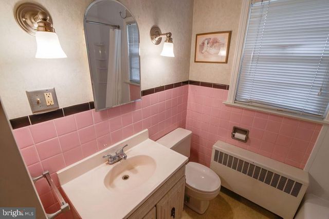 4330 PARADISE RD, Dover, PA 17315