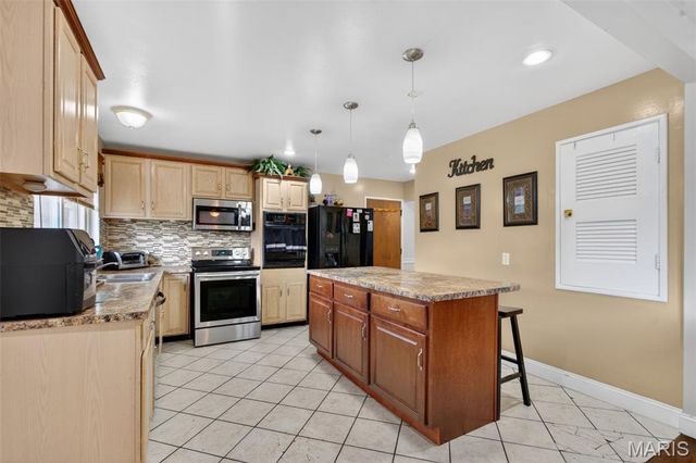 33 Club Grounds South Drive, Black Jack, MO 63033