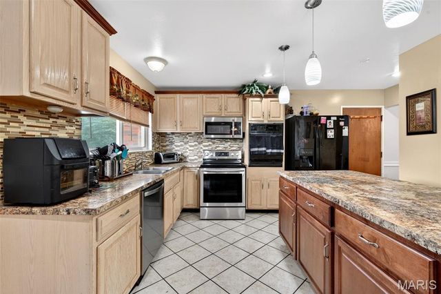 33 Club Grounds South Drive, Black Jack, MO 63033