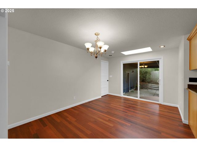 1332 JEPPESEN Ave, Eugene, OR 97401