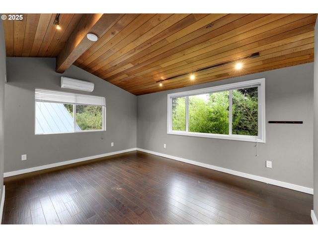 1332 JEPPESEN Ave, Eugene, OR 97401