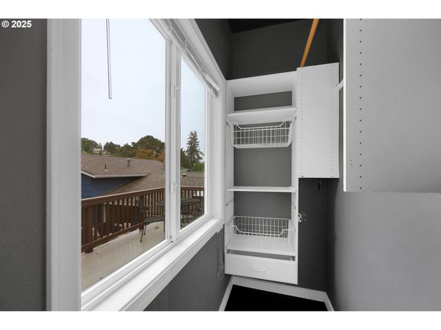 1332 JEPPESEN Ave, Eugene, OR 97401