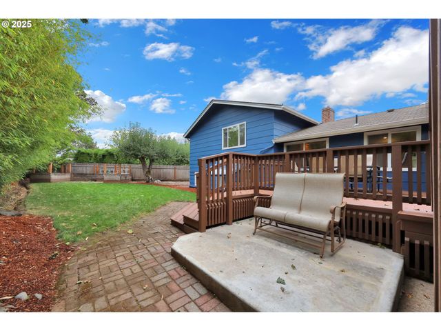 1332 JEPPESEN Ave, Eugene, OR 97401