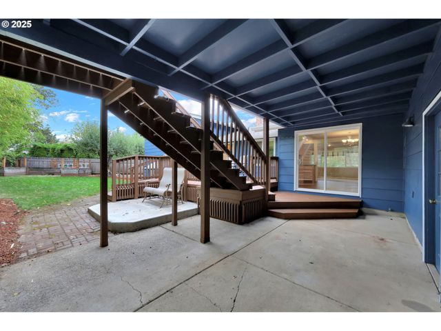 1332 JEPPESEN Ave, Eugene, OR 97401