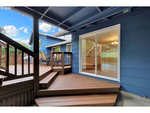 1332 JEPPESEN Ave, Eugene, OR 97401