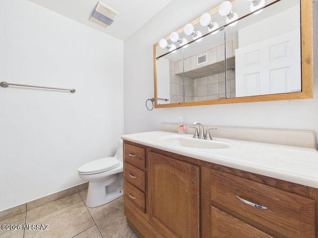 10501 E Calle Del Este, Tucson, AZ 85748