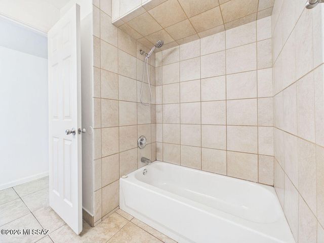 10501 E Calle Del Este, Tucson, AZ 85748