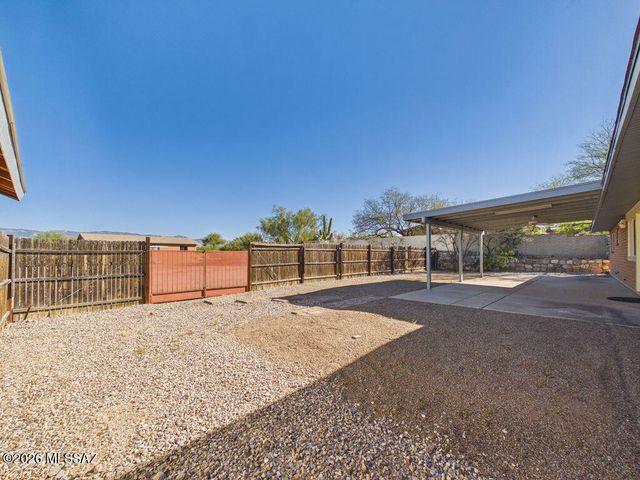 10501 E Calle Del Este, Tucson, AZ 85748