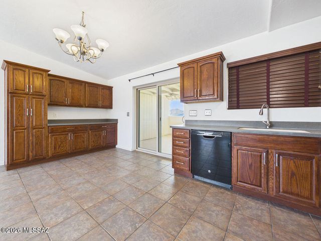 10501 E Calle Del Este, Tucson, AZ 85748