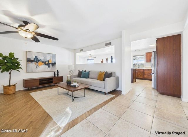 10501 E Calle Del Este, Tucson, AZ 85748