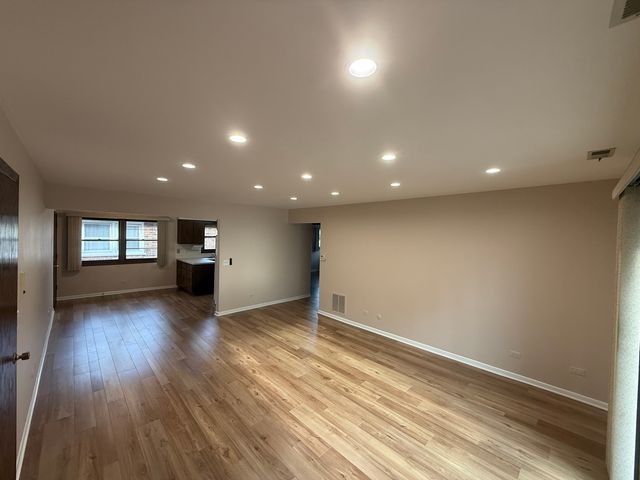 3723 W DEVON Avenue 3B, Chicago, IL 60659