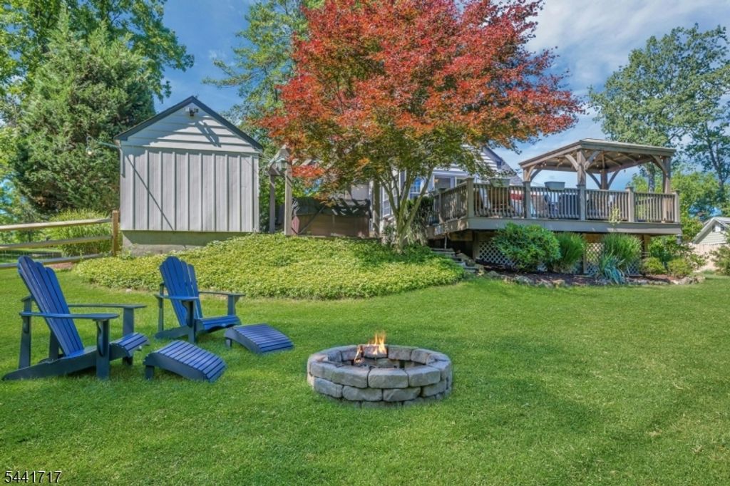 215 Mountainview Rd, Warren Twp., NJ 07059 — photo 2
