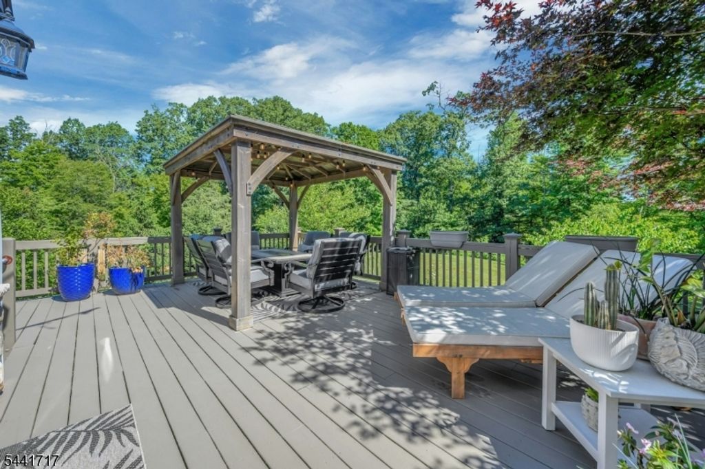 215 Mountainview Rd, Warren Twp., NJ 07059 — photo 3