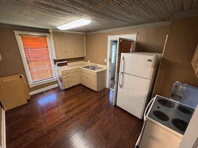 407 Riverview Dr, Shelbyville, TN 37160