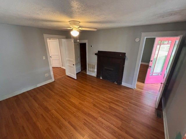 407 Riverview Dr, Shelbyville, TN 37160