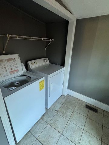407 Riverview Dr, Shelbyville, TN 37160