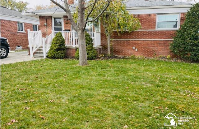 3266 S Margarette Court, Trenton, MI 48183