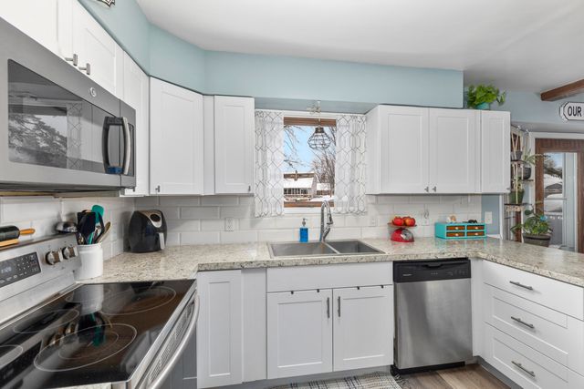 3031 Rapidfall Court NE, Belmont, MI 49306