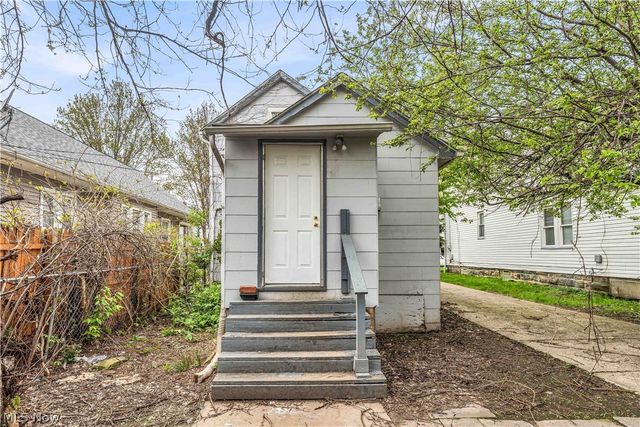 14131 Berwyn Avenue, Cleveland, OH 44111