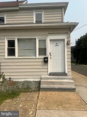 101 W BUCK ST #APT A, Paulsboro, NJ 08066