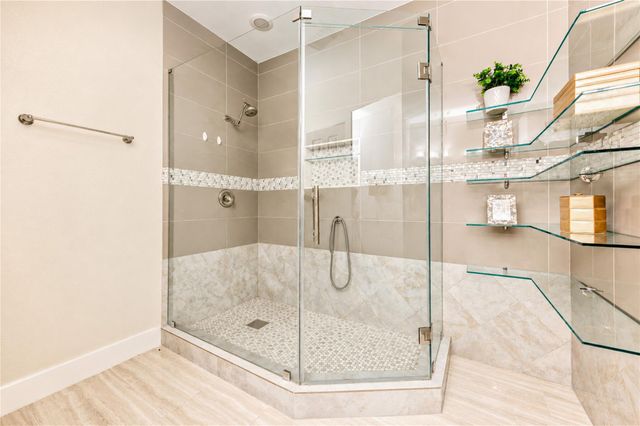 1247 Glenwood Canyon Lane, Houston, TX 77077