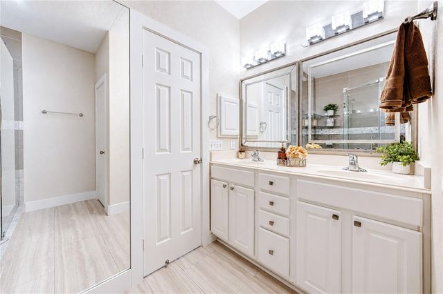 1247 Glenwood Canyon Lane, Houston, TX 77077