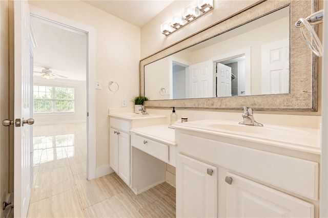 1247 Glenwood Canyon Lane, Houston, TX 77077