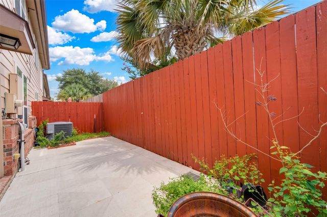 1247 Glenwood Canyon Lane, Houston, TX 77077