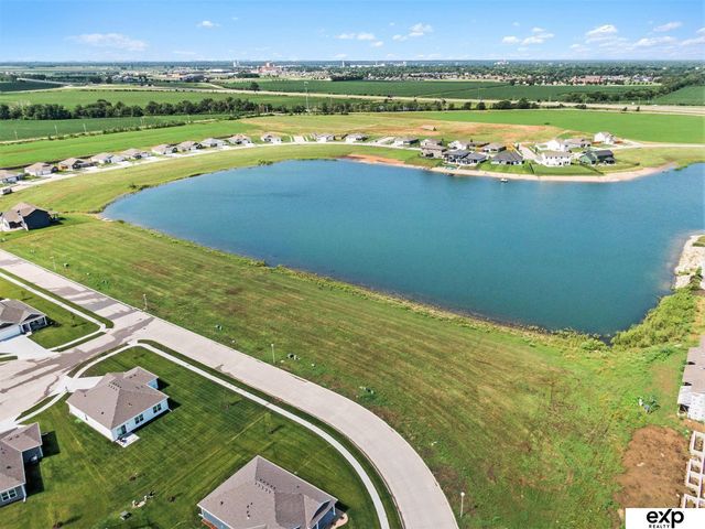 1891 Aaron Way, Fremont, NE 68028